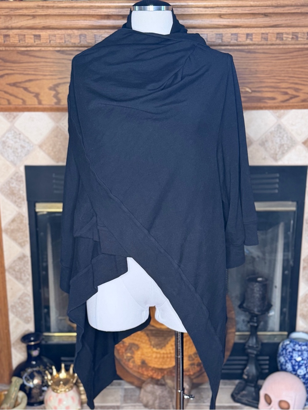 AIKO Black Draped Open-Front Cape Jacket Women’s Size Large